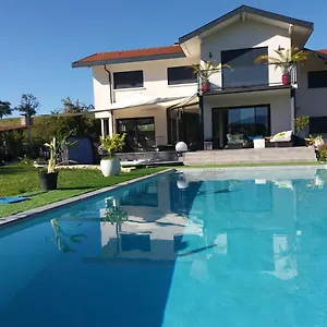 Séjour chez l'habitant Chambres, Cuisine, Piscine, Spa, Billards, Airhockey, Nature, Fillinges